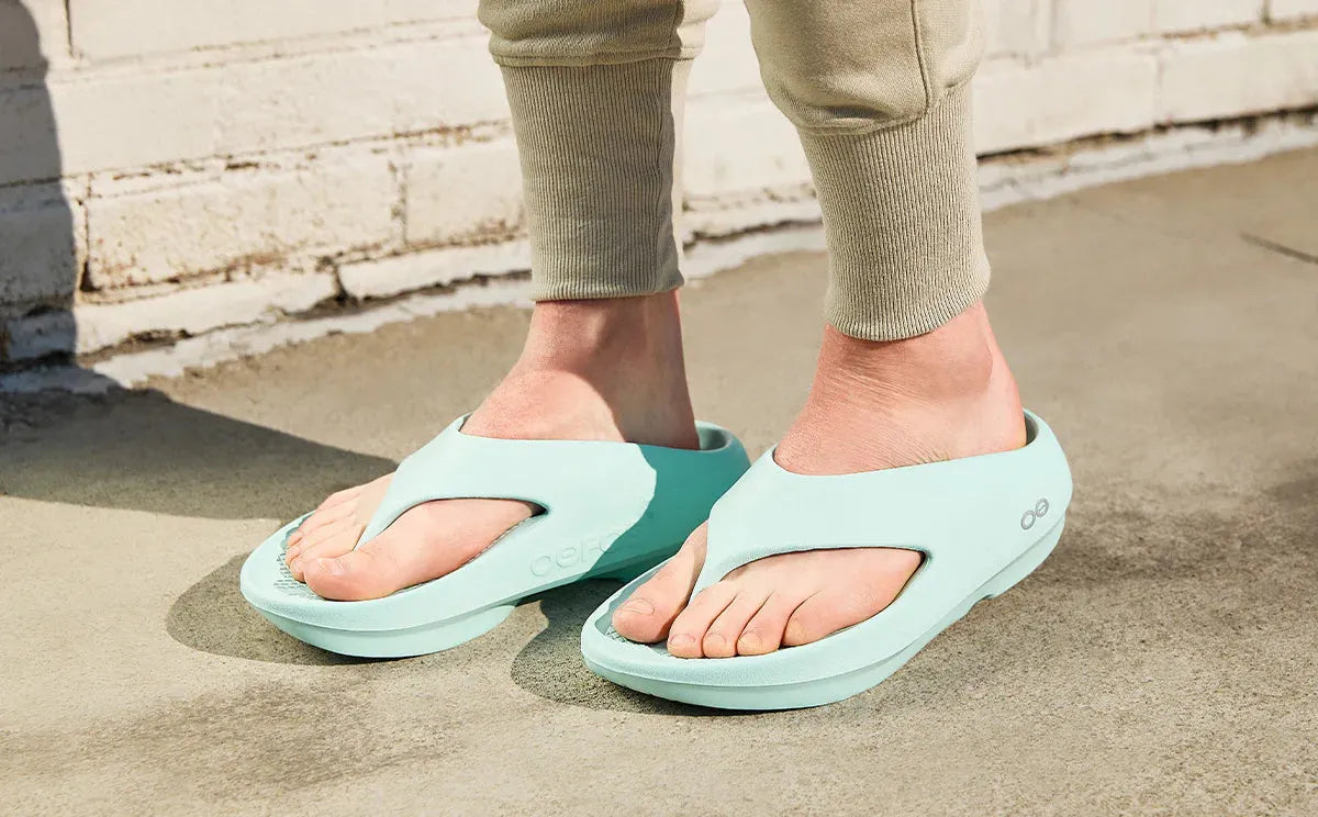 Oofos Sandals Men’s OOriginal PLUS Sandal – Mint