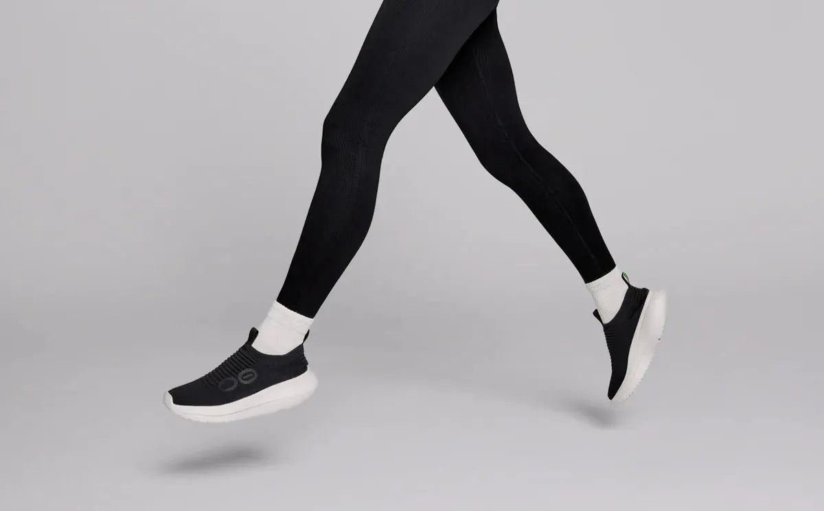 Women’s OOmy Zen – Chalk Black