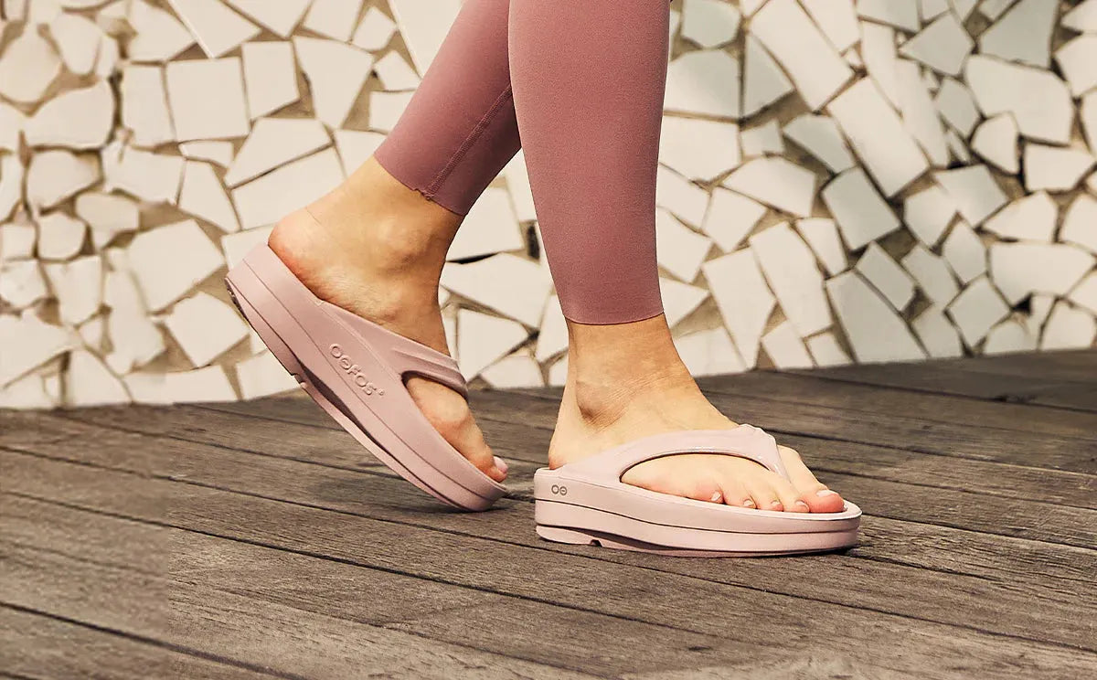 Women’s OOmega OOlala Sandal – Stardust