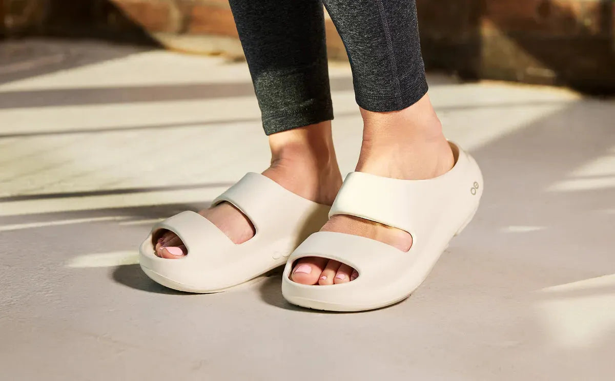 Women’s OOyea Slide Sandal – Chalk