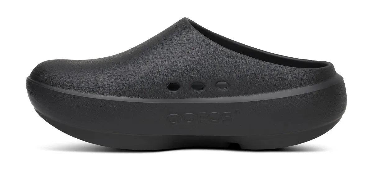 Oofos Sandals Women’s Cloog PLUS Clog – Black