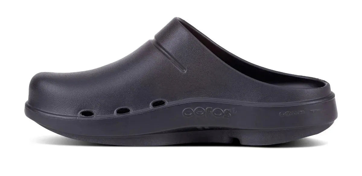 Oofos Sandals Men’s OOcloog Clog – Black
